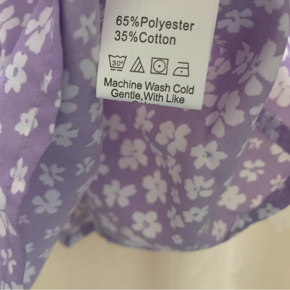 Lavender and White Ditsy Floral Print Cropped Blouse with Shirred Back NWOT - Picture 9 of 10
